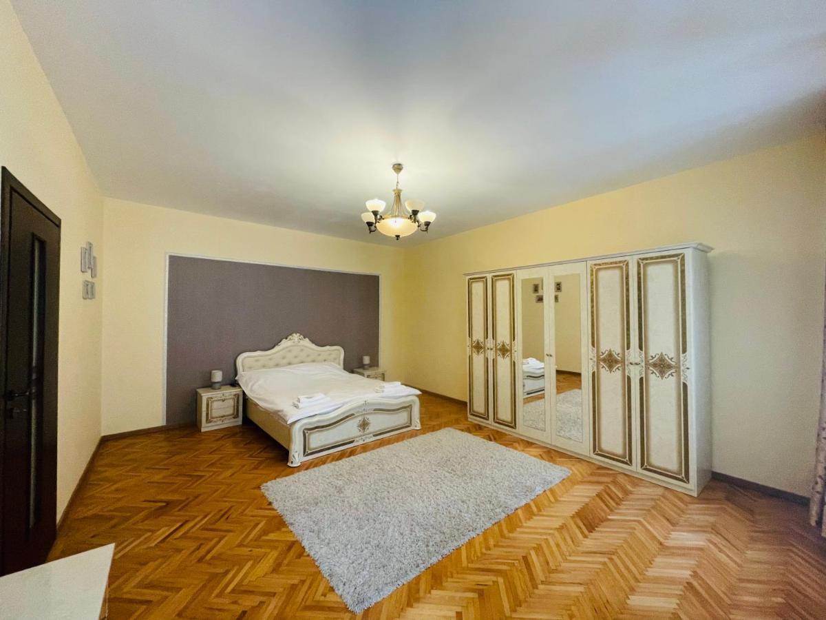 Londof Schei Apartments - Downtown Braşov Dış mekan fotoğraf
