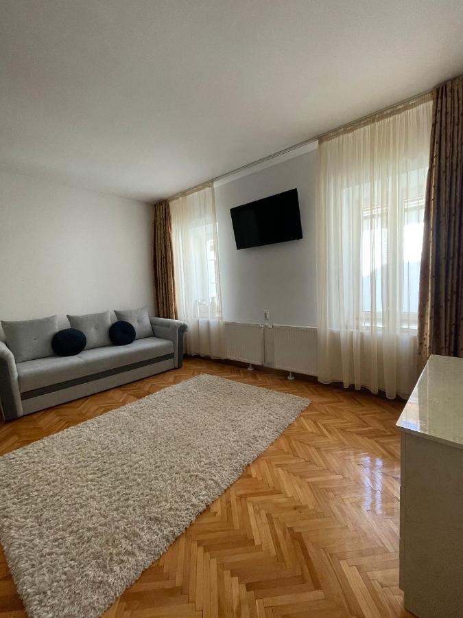 Londof Schei Apartments - Downtown Braşov Dış mekan fotoğraf